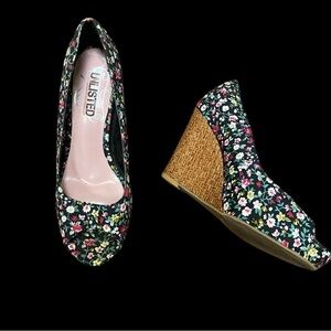 UNLISTED by Kenneth Cole black with floral print